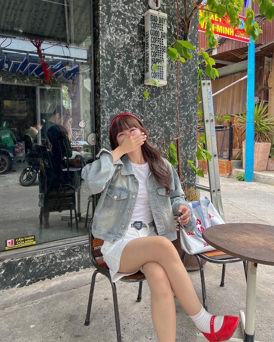 flo_MILA_anto's tweet photo. Wassup 🌍 Just dropping by to say: you are stronger than you think and today is full of possibilities. 🌟
JuQk https://t.co/GXTHCV35a3