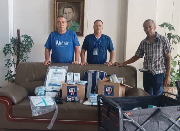 GHNordelo5's tweet photo. Sierras gigli para amputaciones, suturas y otros insumos fueron entregados hoy por los #CDRCuba y el proyecto "A Cuba hay que quererla" al Hospital Ortopédico "Fructuoso Rodríguez". ¡Muchas gracias a quienes nos envían esas donaciones! #Cuba #CubaNoSeRinde #CubaNoEstáSola https://t.co/mrelgKa17B