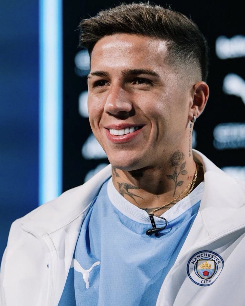 EnzoXtra's tweet photo. 🚨🗣️ 𝗡𝗘𝗪: Enzo Fernandez: "I always dreamed of playing for a big club like Manchester City."

He used those London club as stepping stone https://t.co/1mwfAB5h2C