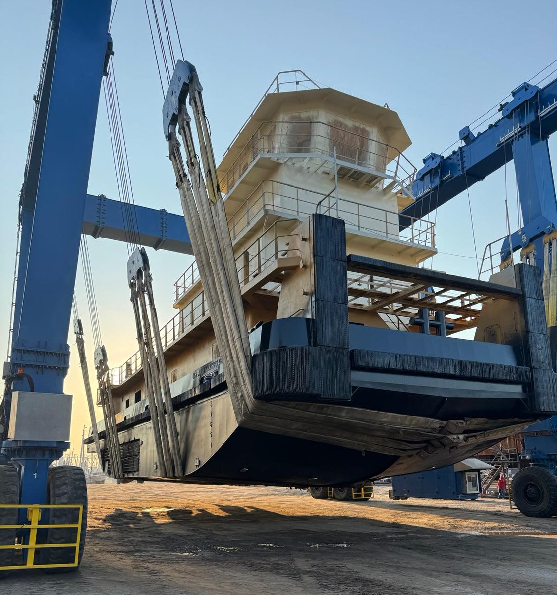 StPaulUSACE's tweet photo. NEWS: Our new maintenance and repair towboat, the “Fountain City,” is enroute from Steiner Construction Company Inc. shipyard in Bayou La Batre, #Alabama to #FountainCity, #Wisconsin.

News Release: https://t.co/49lx30lS8h

#BuildingStrong
#USACEMVD https://t.co/XQ3dr4PnW6