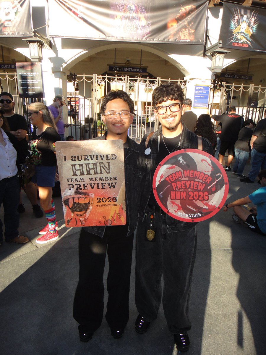 frontlotjayjay's tweet photo. hhn hollywood team member preview was a success 👻 https://t.co/JDYsJK3GP9