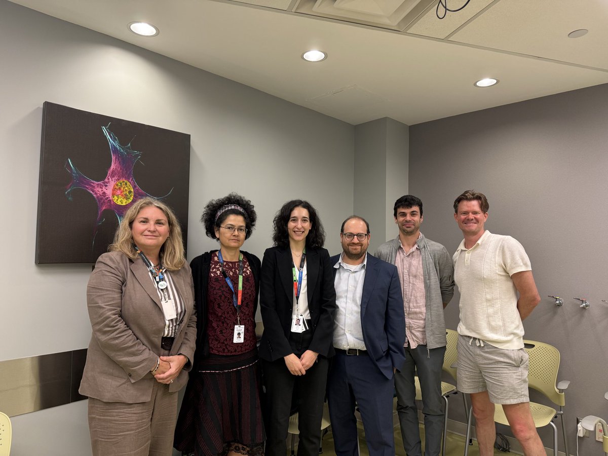 GladdyLab's tweet photo. congratulations to newly minted PhD Julia Nominkos 🥳@UofTIMS @UofTSurgery 
thank you to an outstanding committee and external examiner @immunosarc https://t.co/5Vk3Juav6r