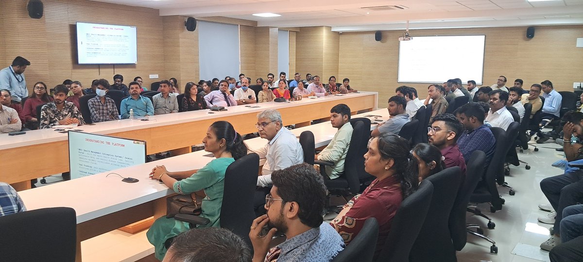 Msuamc's tweet photo. AMCના આરોગ્ય વિભાગ દ્વારા HMIS અને IHIP પોર્ટલ પર સમયસર ડેટા એન્ટ્રી અંગે સમીક્ષા બેઠક યોજાઈ હતી.
બેઠકમાં ડે. હેલ્થ ઓફિસર ડૉ.ચિરાગ શાહ (એપિડેમિક) દ્વારા હોસ્પિટલો અને લેબોરેટરીને નિયમિત ડેટા અપડેટ તથા અસરકારક રોગ સર્વેલન્સ અંગે માર્ગદર્શન આપવામાં આવ્યું હતું.
#amdavad https://t.co/K0hrCB5ara