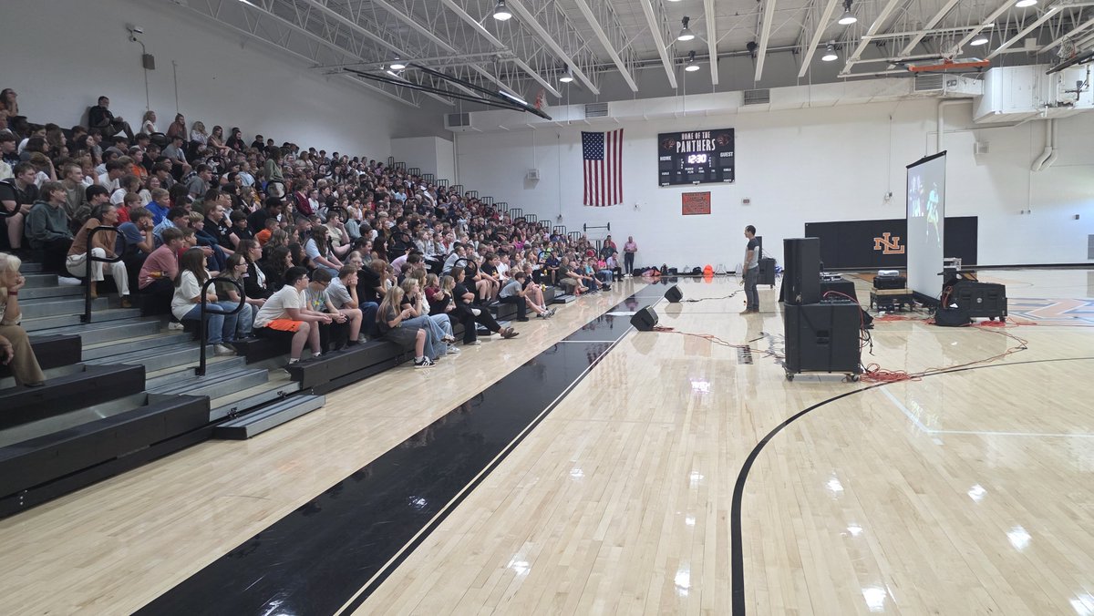 TheBradHurtig's tweet photo. Another great day on the road meeting some fun people at New Lexington MS. Free concert tonight with @iamkevimorse at High Street Community Church 126 S High St, New Lexington, OH. Starts 7:00 p.m

#FindAWay
#schoolassembly 
#motivationalspeaking 
#motivation
#inspiration https://t.co/Wn4r2xxjYB
