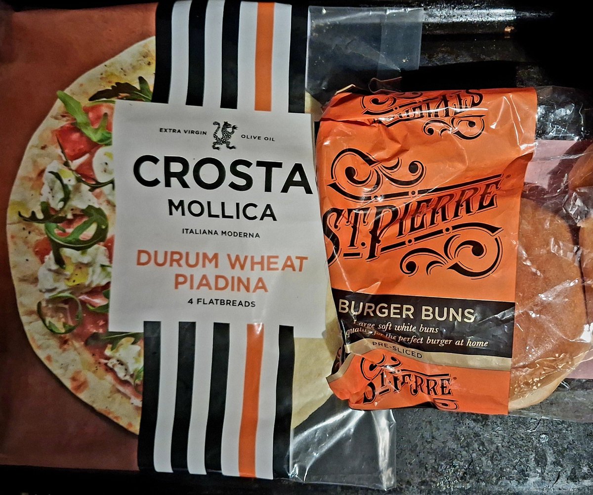 A1an_M's tweet photo. Having to buy Italian flatbreads and  French buns, because the UK government mandated the addition of unnecessary and, for many, harmful medicine, folic acid, to all non-wholemeal flour, so that British made, folic acid-free baked goods are unobtainable.
What a time to be alive. https://t.co/TzdjUTZYmB