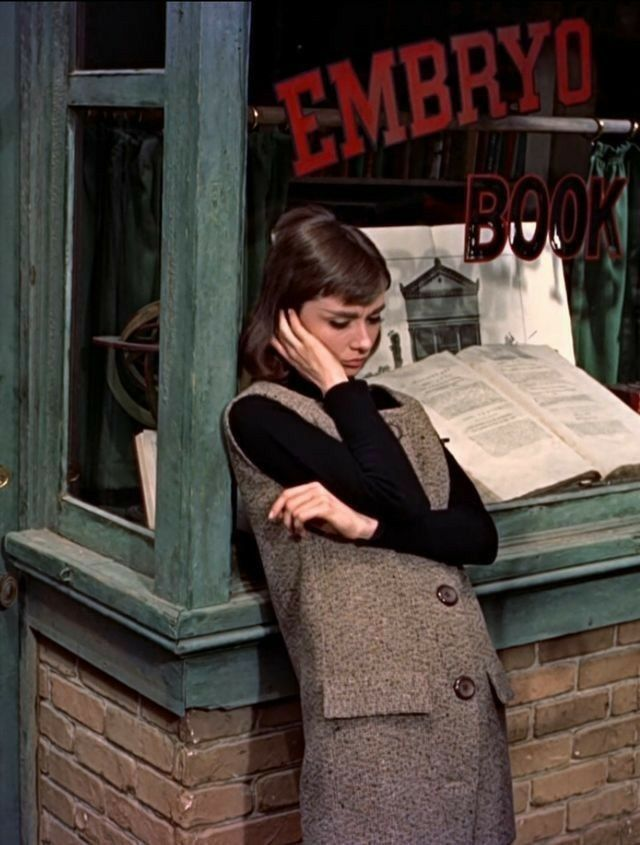 cinevow's tweet photo. Audrey Hepburn in Funny Face, 1957 https://t.co/pJpGtsgkWx
