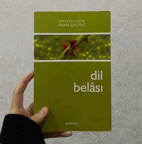 birvenusgil's tweet photo. 📚 Dil Belası - İmam Gazâlî
Uzun zamandır elimdeydi okumak için çırpındım ve sonunda bitirdim. Tekrar tekrar okunması gereken Gazali kitaplarından biri. Unutkanız çünkü insanız. Bir arkadaşımla otururken konuşacak bir çok şey var biz saçmalamışız dedirtti bana bu kitap. https://t.co/A47U6EqvrI