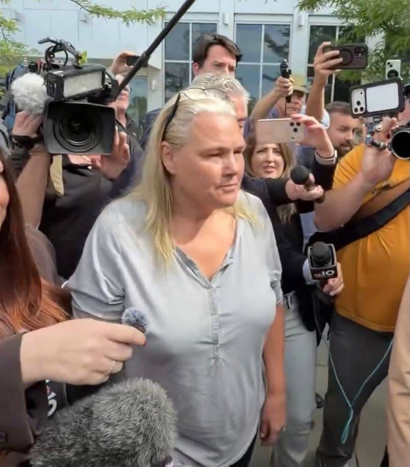 GOP_is_Gutless's tweet photo. ActBlue donor charged with jury intimidation in the Lindsay Clancy trial.

56-year-old Dawn Light was arraigned this morning. She faces up to 20 years.

Why is it always ActBlue donors?

Deranged.
#LindsayClancy #ActBlue #JuryIntimidation https://t.co/TplLyoJJNp