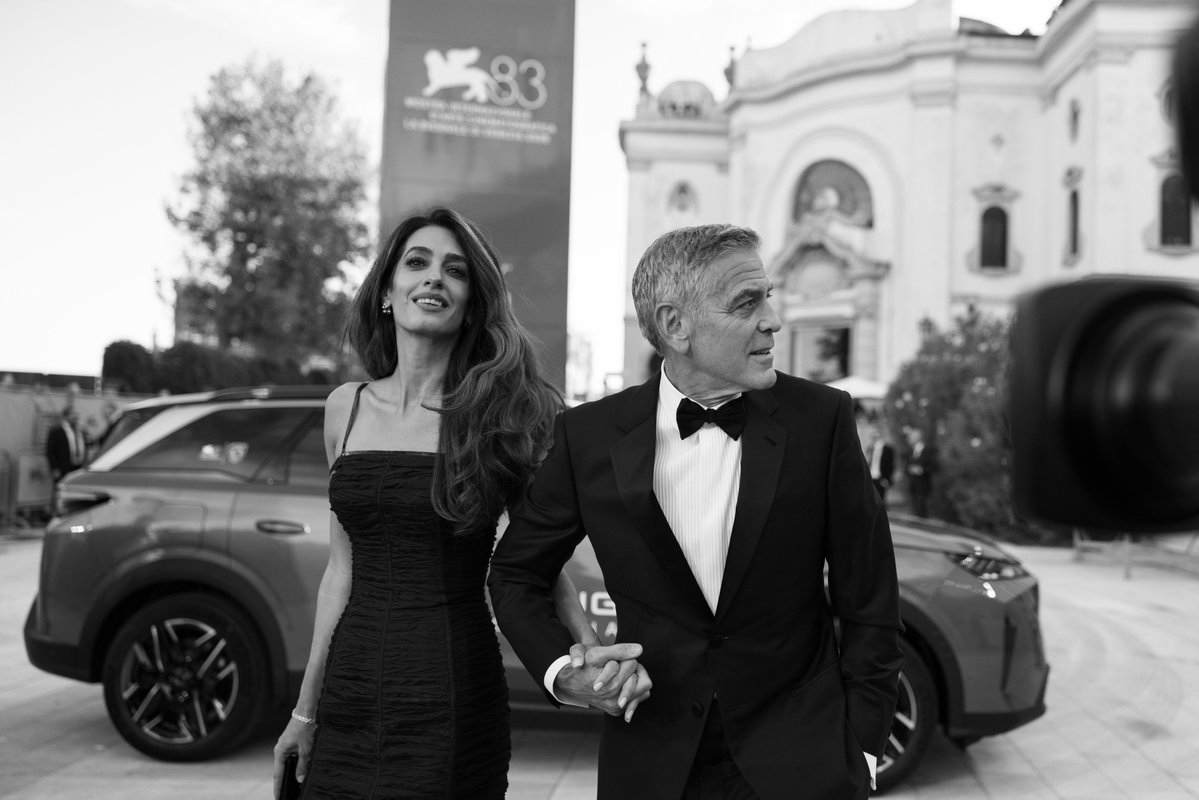 la_Biennale's tweet photo. #BiennaleCinema2026 #Venezia83 It’s #GeorgeClooney. It’s #GeorgeClooney on the Red Carpet. It’s #GeorgeClooney on the Red Carpet, with the Golden Lion for Lifetime Achievement. Is there more to add? Of course it was an absolute blast! https://t.co/mczZqcEORf