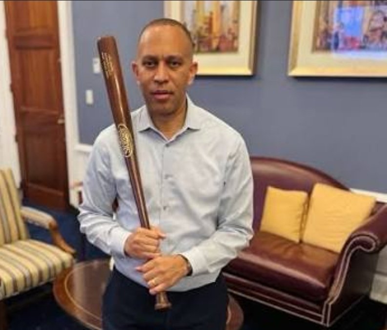anthonyzenkus's tweet photo. Hakeem Jeffries allowed two Democrats to join with House Republicans to get their agenda passed, which includes leguslation to gut voting rights and condemn DSA and socialism.

AOC and Mamdani can no longer hope to claim any credibility with voters if they don't withdraw their support of Jeffries for speaker at this point.  

Jeffries' excuse was that he was "blindsided", which would mean he's completely incompetent. But he's lying. He let it pass. 

And if your excuse for doing a shitty thing is "I'm no good at my job, I'm just stupid", that's probably a good indication you shouldn't be in that job.