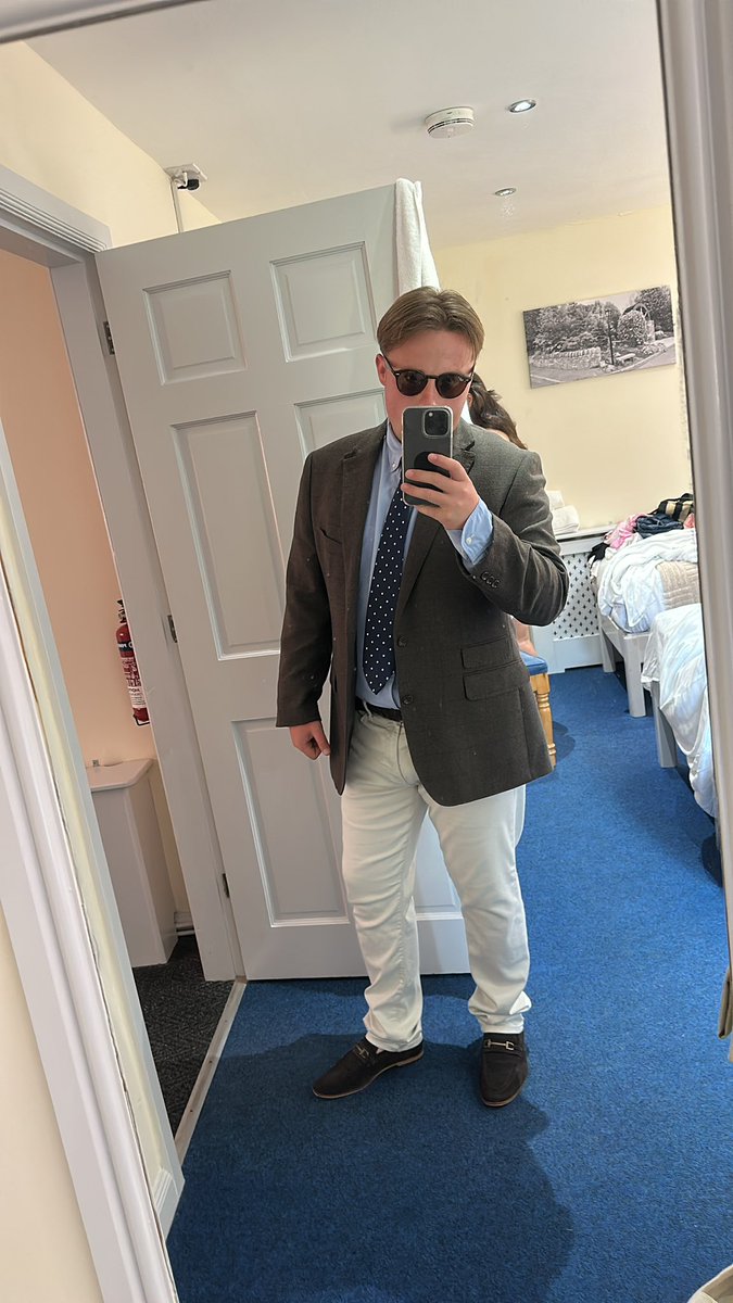 daddyxbooxo's tweet photo. I do like getting back in a jacket and chinos! How is everyone today? Have we been well behaved? What’s your favourite thing that your accomplished today? #abdl #abdldaddy https://t.co/cgOEQU1iyn