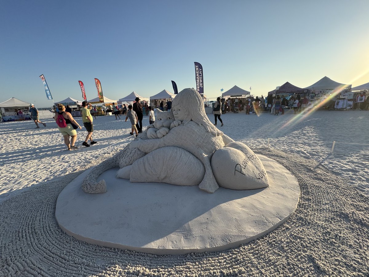 FMB_Chamber's tweet photo. 🏖️ Calling all vendors! Join us at the 36th annual American Sand Sculpting Championship!📍 DiamondHead Beach Resort 🗓️ November 19-23, 2026

Be part of this vibrant celebration of creativity &amp; craftsmanship! 
Apply now! https://t.co/Ej5KQiWDaG
#fmbchamber #visitfmb #localsellers https://t.co/XlghftHlIy