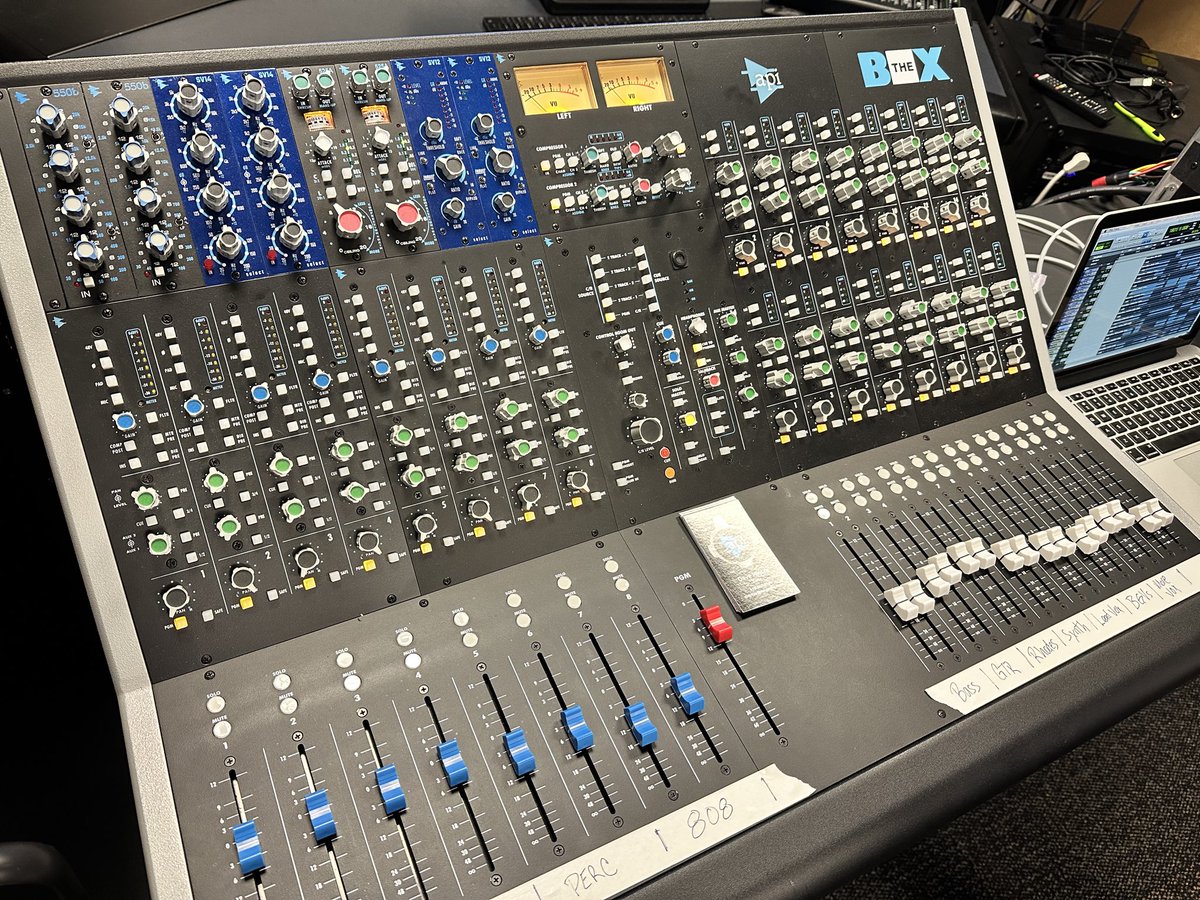 ThisIsAPIaudio's tweet photo. Imagine... THE BOX Console®—fully loaded.

This example showcases the possibilities when you fill the entire 500 Series section putting a serious collection of tone-shaping horsepower right at your fingertips.

Build THE BOX Console® around the modules that define your sound, https://t.co/Hs4ttJadrW