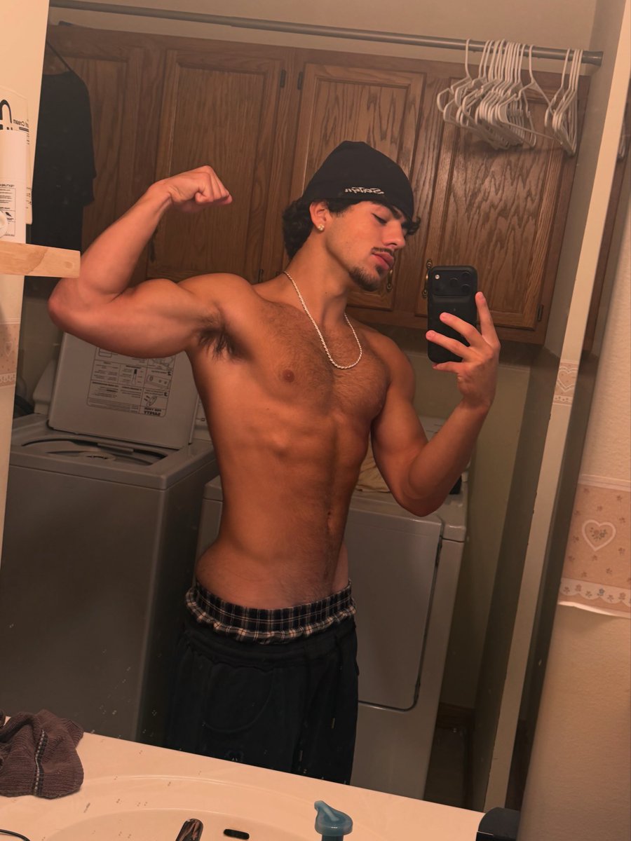lustforlando's tweet photo. 🍑🍑 https://t.co/HHv5lfzjRe