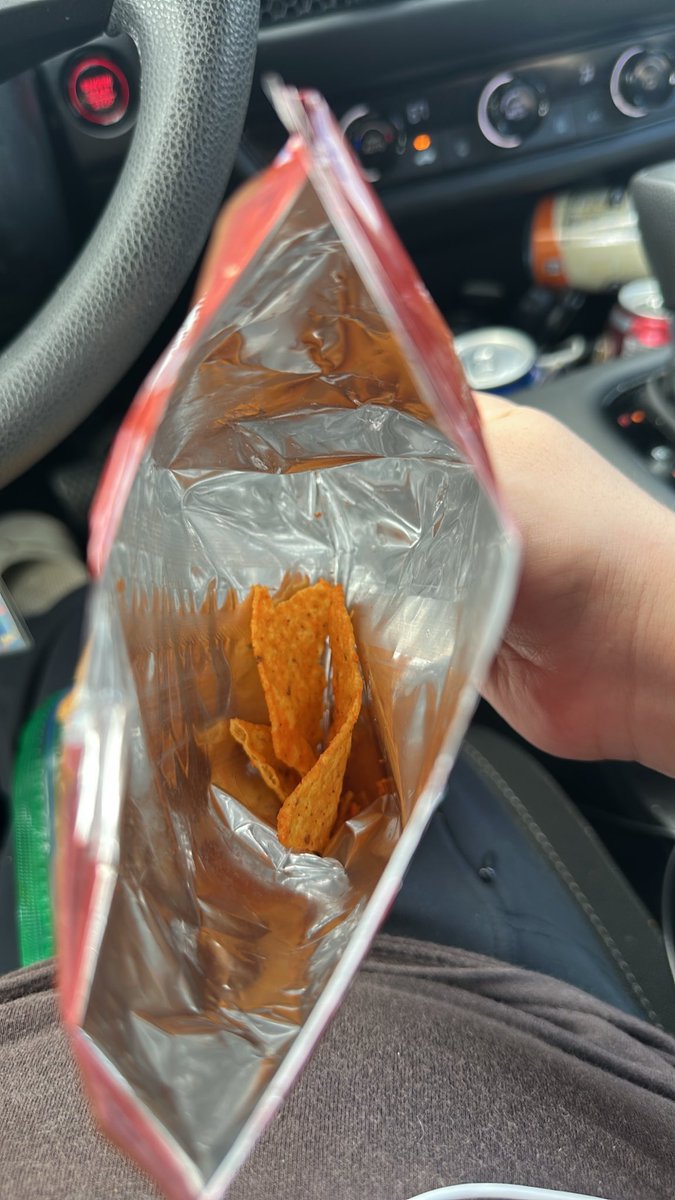 mrhanrules's tweet photo. Count your days Doritos. Opened the bag and there are THREE chips in there 😂 https://t.co/DSAYBsvbPD