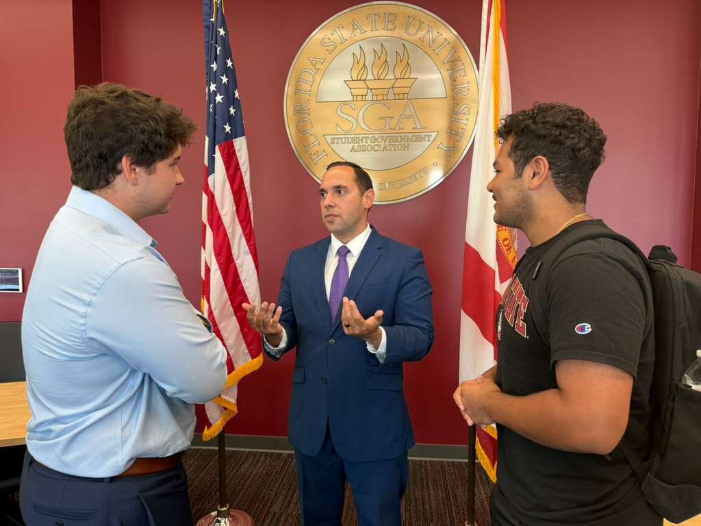 BryanAvilaFL's tweet photo. Fantastic spending time with the @FSUGOP for a Q&amp;A about the issues that matter to young Floridians and the future of our state.

Our next generation has an important role to play in keeping Florida strong, and I’m encouraged to see so many young leaders ready to get involved. https://t.co/c8QjmVHuyI