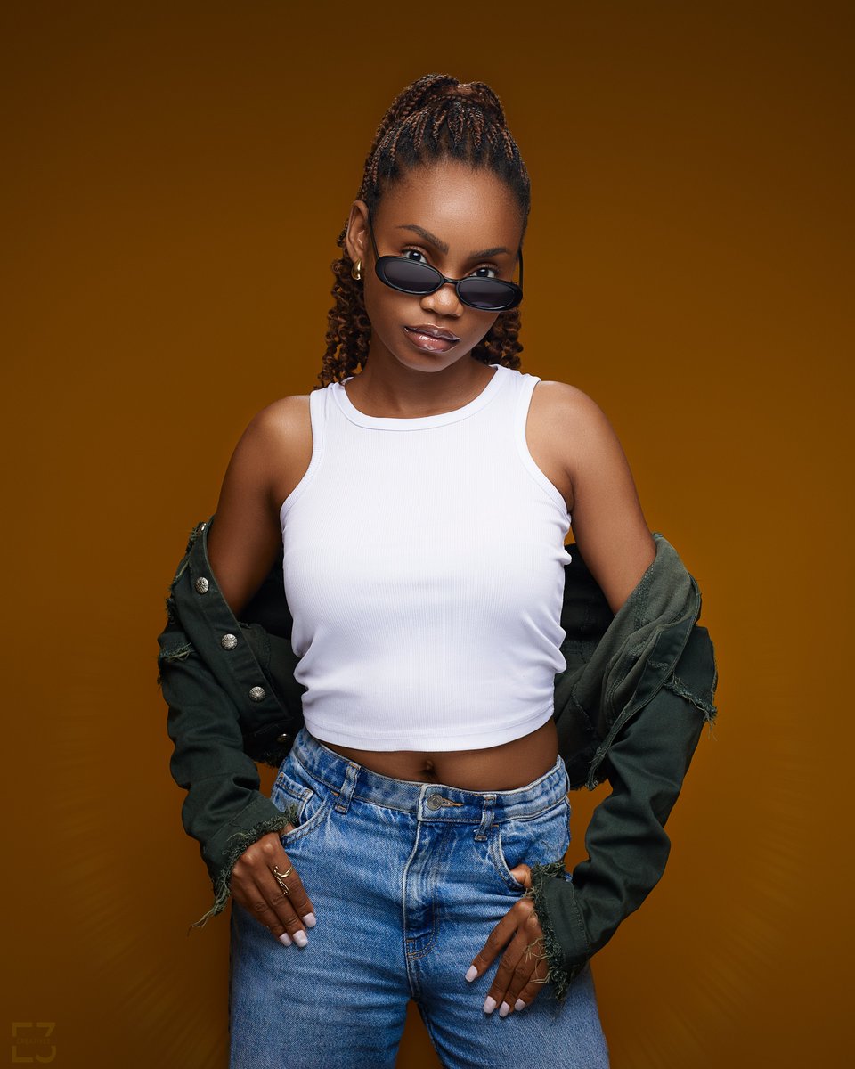 Emmanuel__Etum's tweet photo. THE POISE. ✨

Model: @_.uddie 
Creative director &amp; photographer: @e3_creatives 
Team: @jo_pixelz @snoopthedeejay 

#ElevateYourStyleBeyondTheFrame #FashionPhotography #editorialphotography #PortraitPhotography #E3Creatives https://t.co/4y9VWknYVv