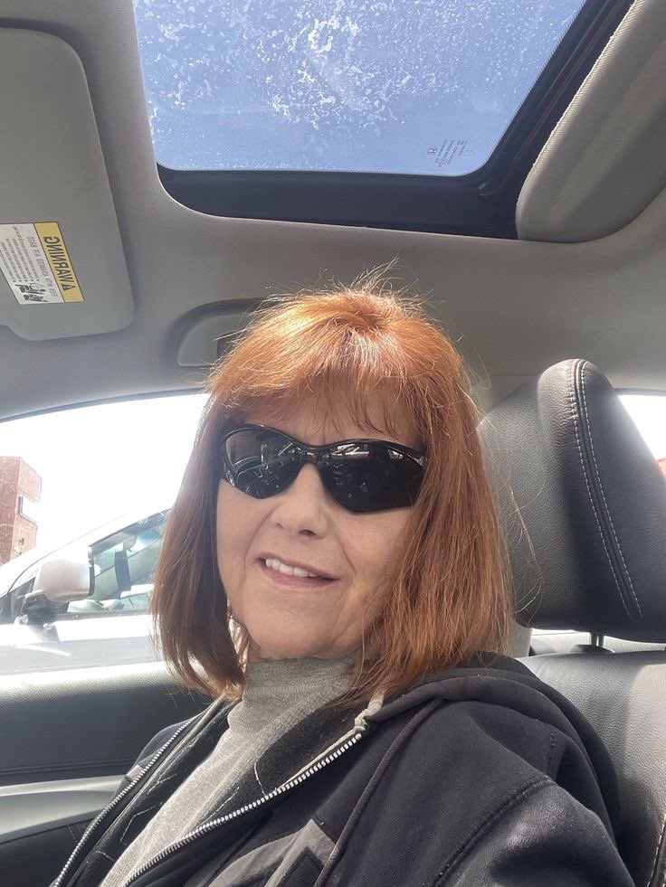 Mavis919148's tweet photo. I’m 55 and I live alone. You probably don't want to talk to me? https://t.co/CT14gSAflP