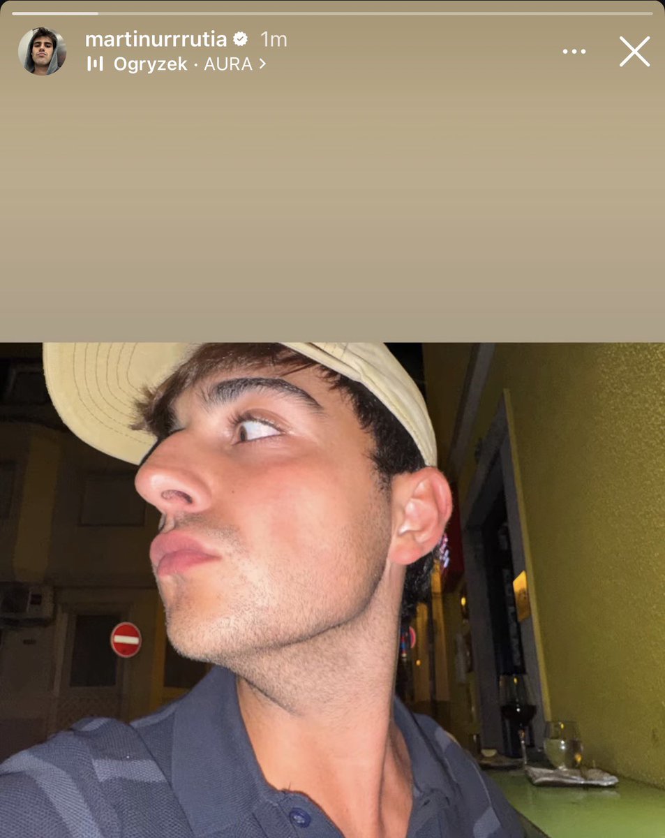 targaryennn_'s tweet photo. martin q tal el final del verano?
martin: juanjo https://t.co/EfaduXntyd