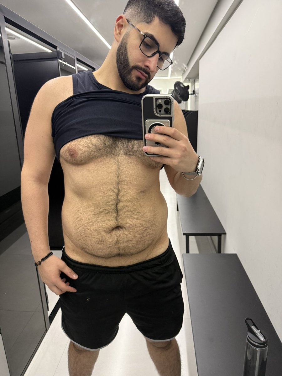 teddyboybr's tweet photo. Alguem gosta de homem barrigudinho e peludo? #boy #brasil #bear #urso #sp https://t.co/br0DbB09eB