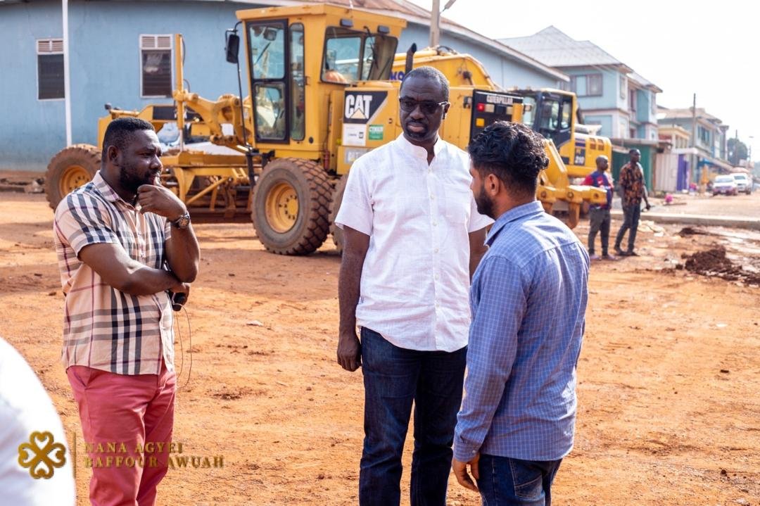 NABaffourAwuah's tweet photo. Work is progressing steadily on our roads, and I am committed to ensuring that we get the quality our people deserve.

A better and safer road network for Manhyia South is taking shape.

Dear constituents, thank you for your patience and continued support. https://t.co/OeqO9U0ATw