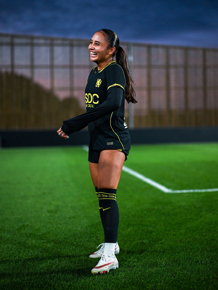 ChelseaFCW's tweet photo. A very happy Alyssa. 😊

#UWCL https://t.co/jRh8QiCGSw