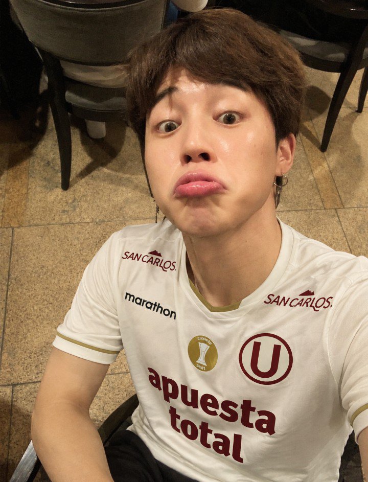 Maguui_005's tweet photo. jiminshi top https://t.co/MostV3vyjK