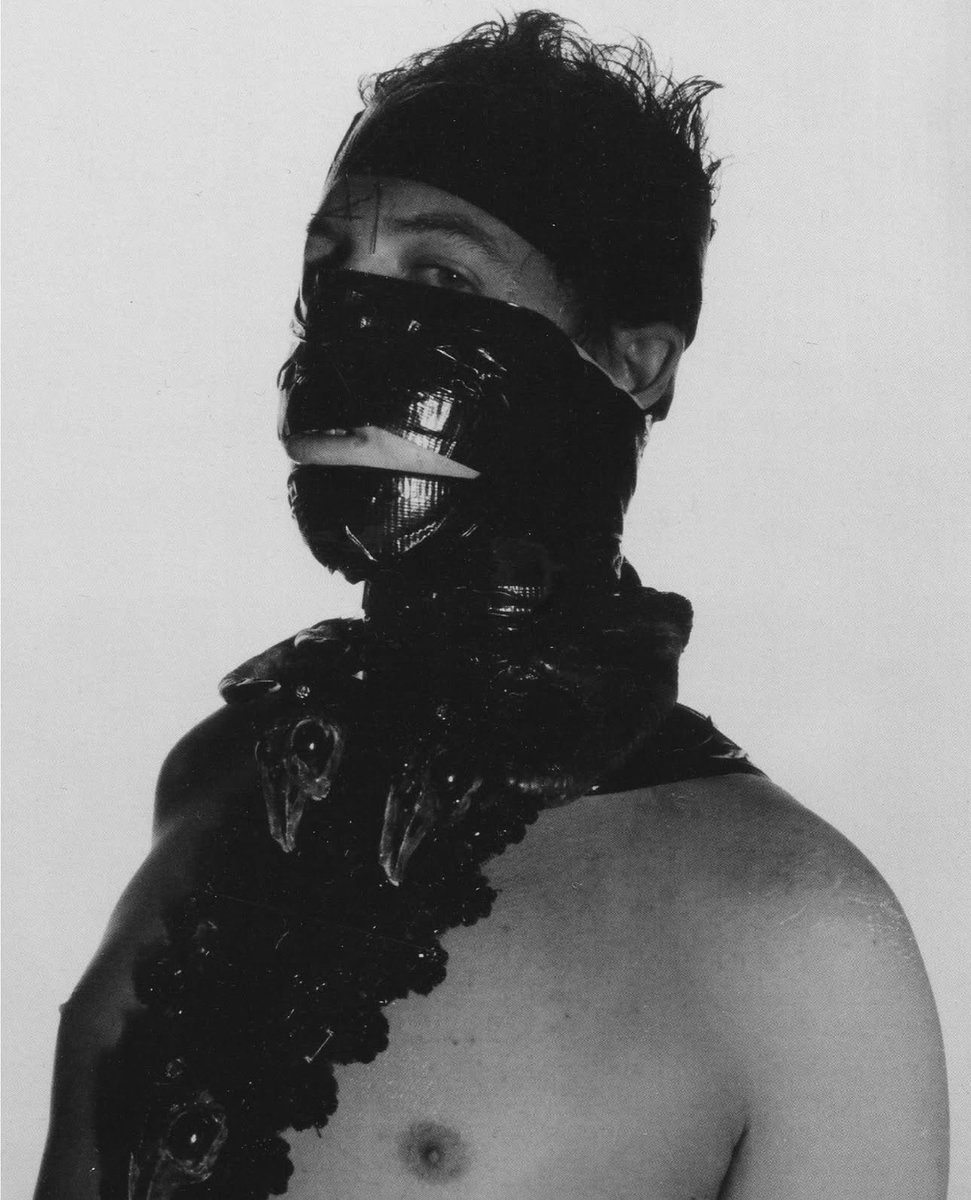 HifashionPages's tweet photo. early on, McQueen couldn’t even show his face at shows or press because he was using unemployment benefits and didn’t want them to terminate his aid
Alexander McQueen by Richard Burbridge, Sky Magazine, spring 1993 https://t.co/11pm9YVpwl