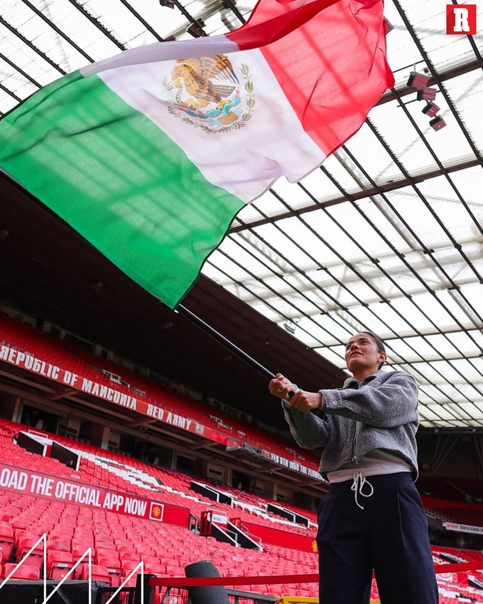 record_mexico's tweet photo. ¡DE MÉXICO PARA EL MANCHESTER! 🇲🇽🔥

Rebeca Bernal es presentada con el Manchester United y portará el número 16. ¡Mucho éxito en esta nueva temporada! https://t.co/hzX66SJPF2
