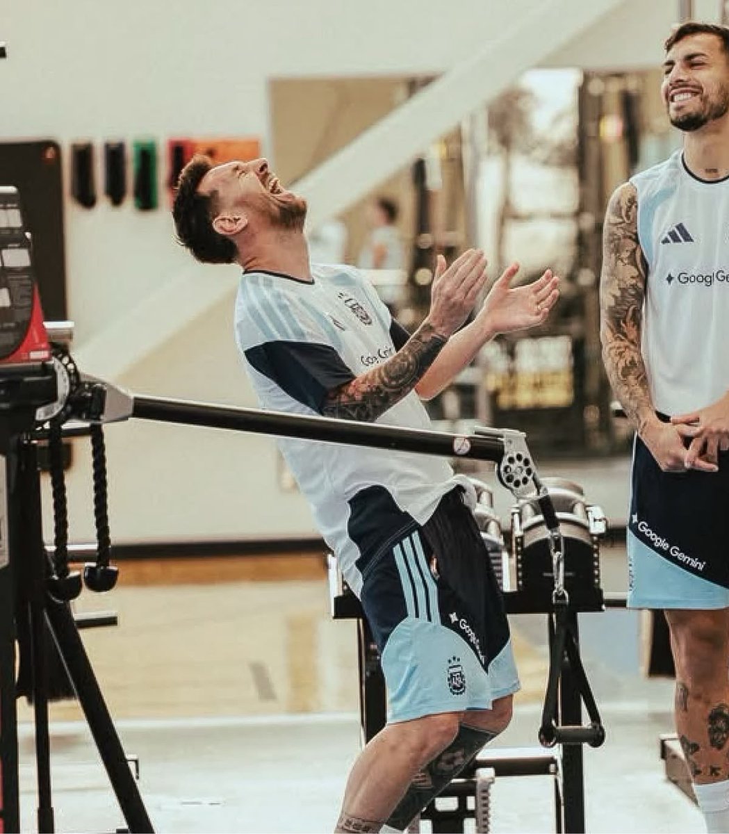 Tobs_fc's tweet photo. One thing I can assure everyone is that, Messi after retirement will be more arrogant than any version of Ronaldo. 

And the problem is, he has receipts for everything. 😭 https://t.co/MuBBclLz5S