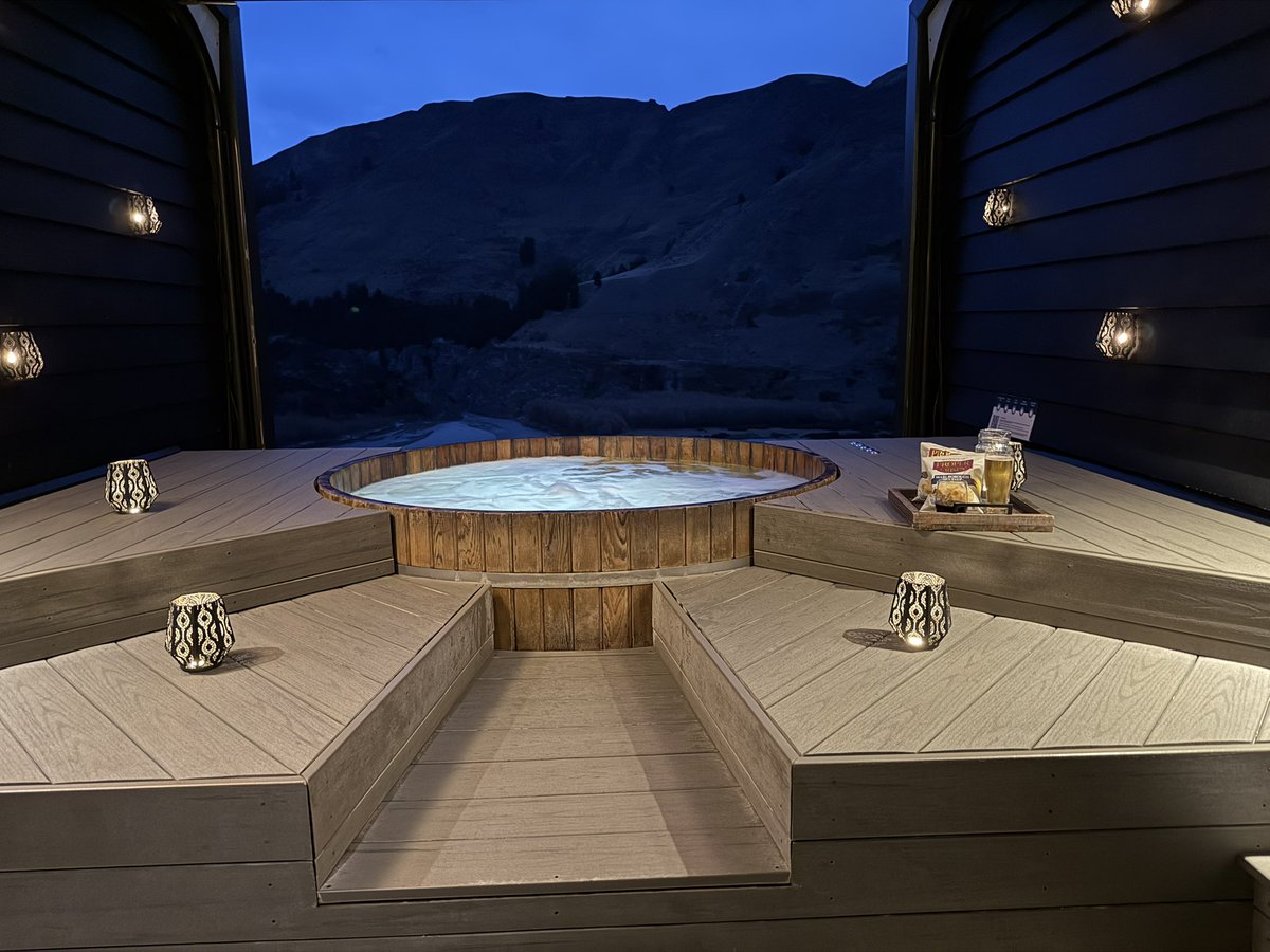 aussie_sarge's tweet photo. Last night Mrs Aussie & I visited #onsenspa in #Queenstown nice whirlpool bath overlooking #shotover river & a massage. Must’ve been good as I missed both 5.6 #earthquake https://t.co/CjsXXXzAsZ