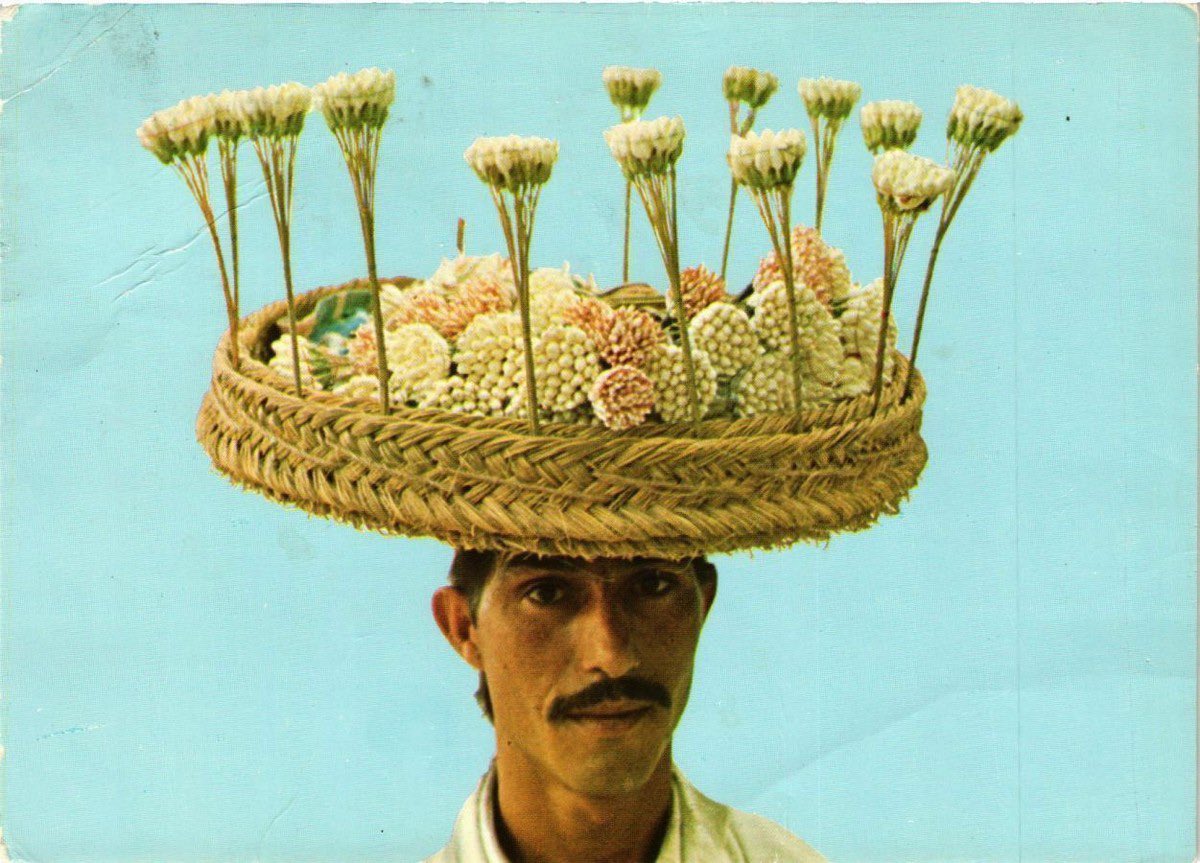 osamachabbi's tweet photo. Alaïa, the Tunisian sefsari and the traditional Jasmine bouquet called Machmoum. https://t.co/vtMpd9wlnJ