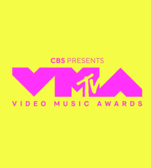 AboutMusicYT's tweet photo. Rosé became the first kpop artist to win Song of the Year award at the VMAs one year ago. https://t.co/8FYLMwQfw3