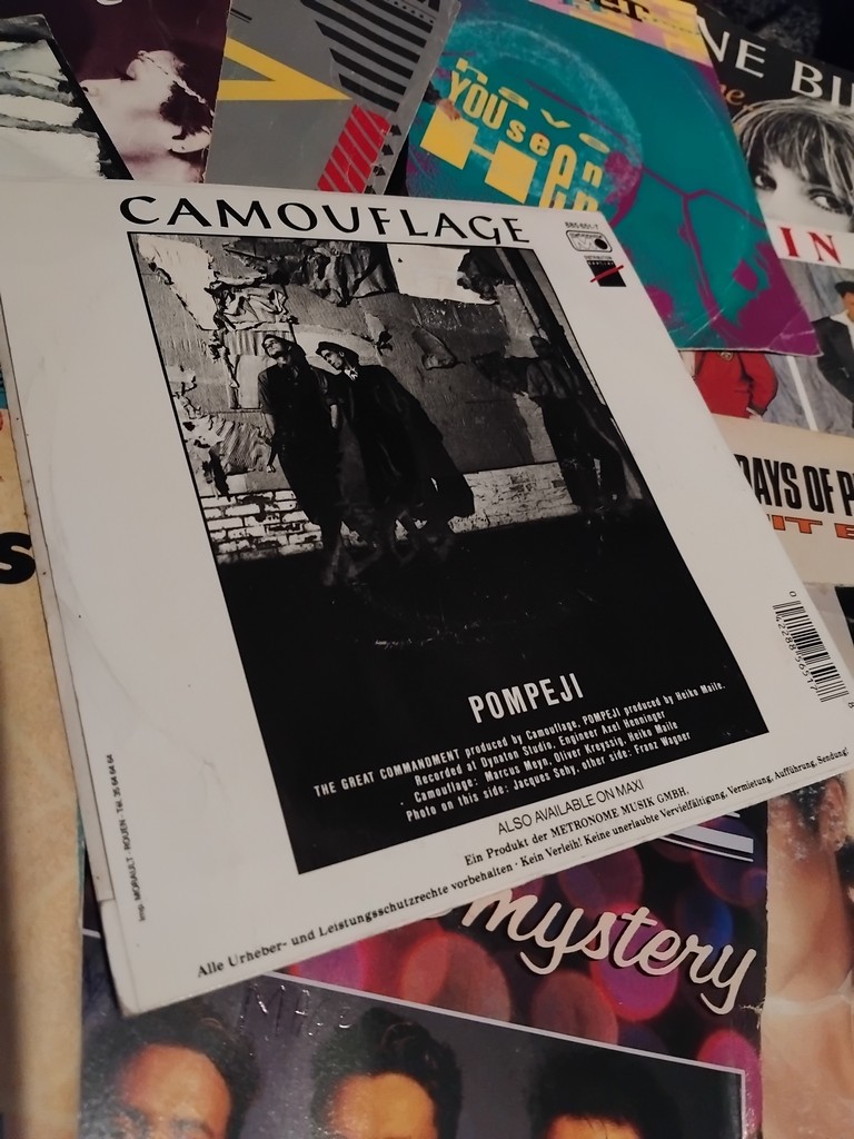 AFExploration's tweet photo. #Camouflage – The Great Commandment (1987)

#80sMusic #1980s #SynthPop #Electronic #Metronome #45rpm #7InchRecord #GXML

Blogspot - https://t.co/nQzQh8nj93 https://t.co/Igq21ytLf5