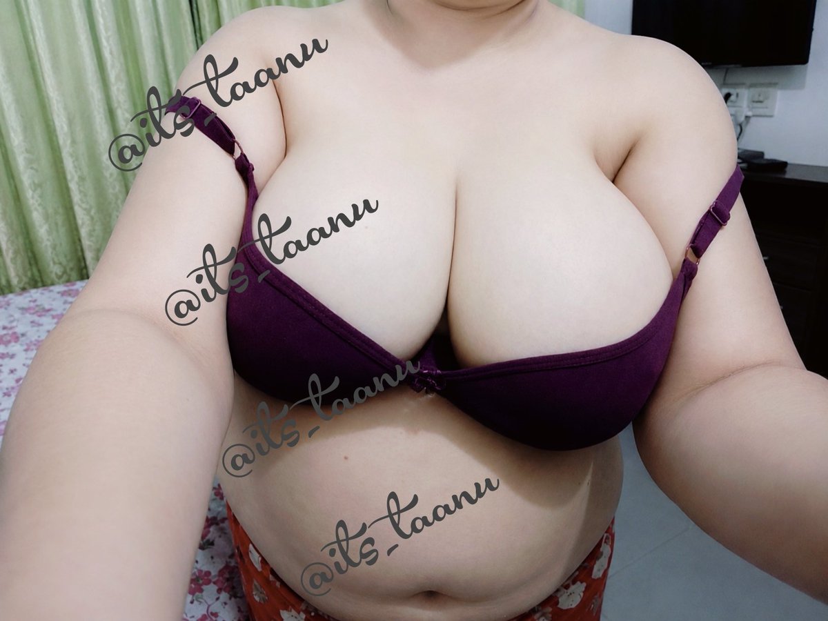 its_taanu's tweet photo. A little wardrobe malfunction, just for the one who knows how to appreciate me👙🔥
#Midnight
#Cravings
#Lusty
#Hotwife https://t.co/GwXt9I6PDk