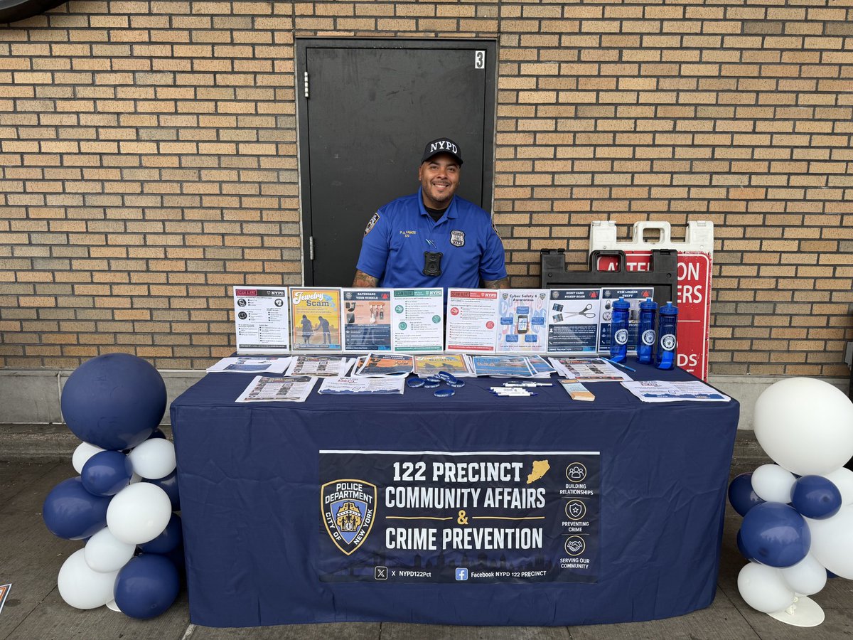NYPD122Pct's tweet photo. Happening now. PBSI Outreach: Scam awareness on jewelry swaps, credit card scams &amp; bank fraud. Scammers may use friendly approaches, gifts, directions or “God bless you” to distract &amp; steal valuables. Note the suspect, vehicle &amp; plate. Call 911 if targeted. https://t.co/9rYXSVDUCz