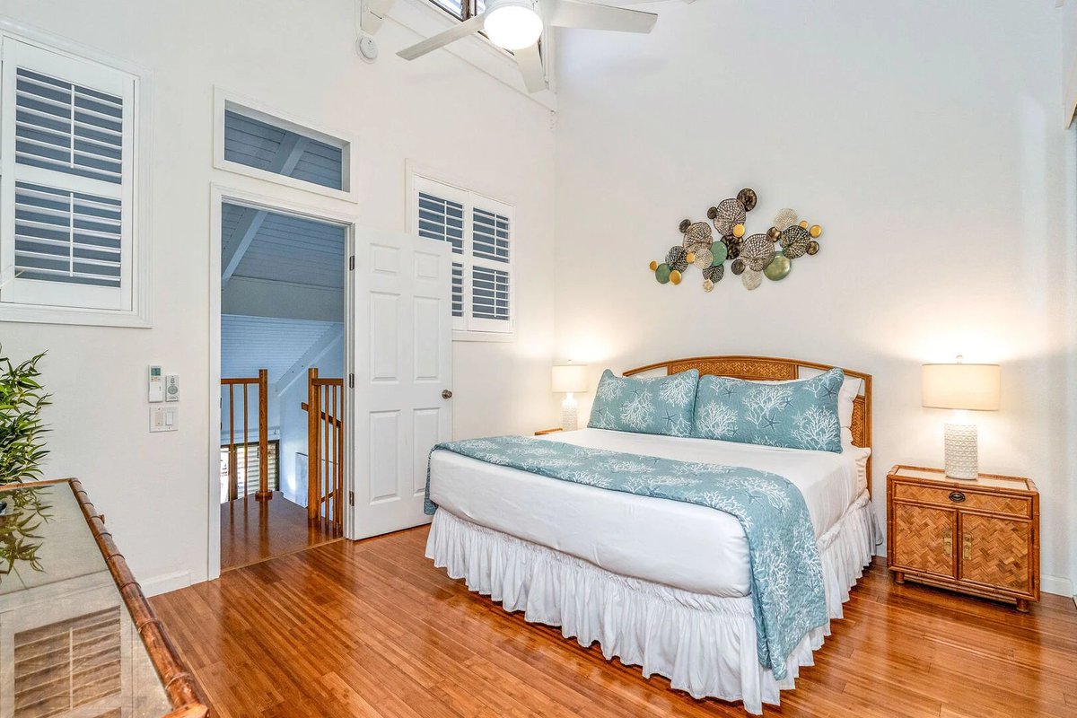 VacationMauiNet's tweet photo. Settle Into South Maui

A spacious 2BR retreat near Kamaole III Beach, with tropical views and room to unwind. 🌴

Book direct at https://t.co/qAmlbG8iYQ for best rates.

#Maui #Kihei #MauiVacation https://t.co/pmAgvc5xEU