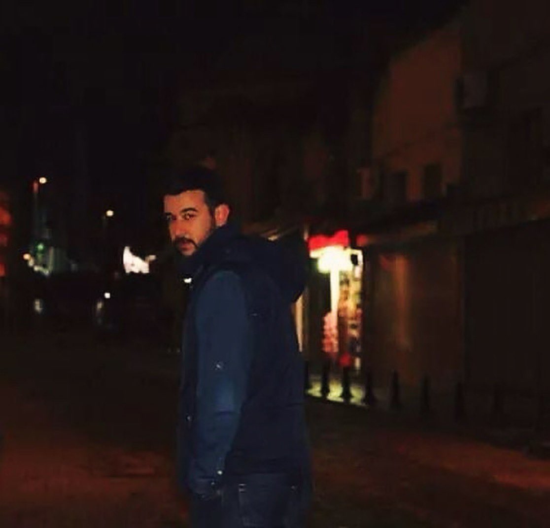 FrtCakiroglu's tweet photo. Bir yiğit ardından 4213. Gün

Bir daha görüşememek üzere ayrıldık,
Bir gün görüşeceğiz diye gün saymaya başladık…

Unutma unutturma.

#FıratYılmazÇakıroğlu https://t.co/FGwaedLU37