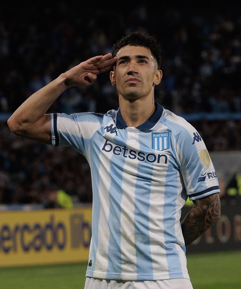 urieliugt's tweet photo. 🚨Santiago Solari será refuerzo de #Newells.

↪️ Todo solucionado con #Racing y el jugador llegará en las mismas condiciones que se habían acordado anteriormente. https://t.co/t7Id8qZCkQ