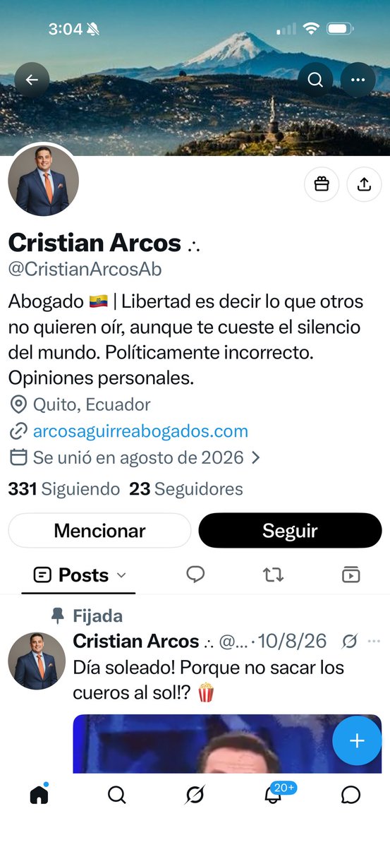 MashiRafael's tweet photo. Y este mamarracho se dice «abogado».
Ya saben: con este tinterillo, ni para sacar fotocopias😉
Sonría para la foto.
#ParaTontoNoSeEstudia https://t.co/040eyQroVy