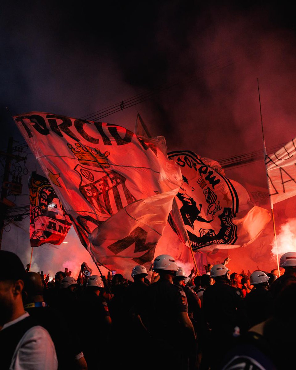 SantosFC's tweet photo. SANTOS FUTEBOL CLUBE! 🏳️🏴🔥 https://t.co/xOsQzwuzz8