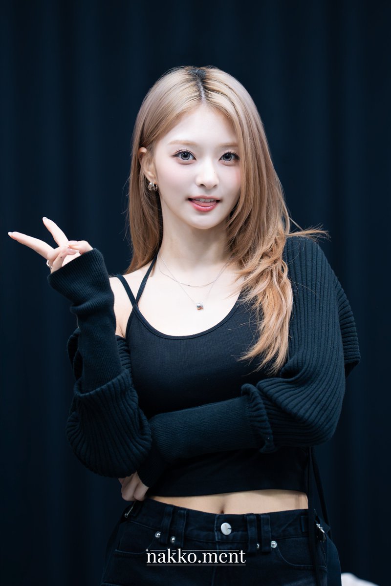 nakkoment's tweet photo. ✌️
260828 비트로드 나경 HQ
#fromis_9 #프로미스나인 #이나경 #LEENAGYUNG https://t.co/4ArJALZOjM