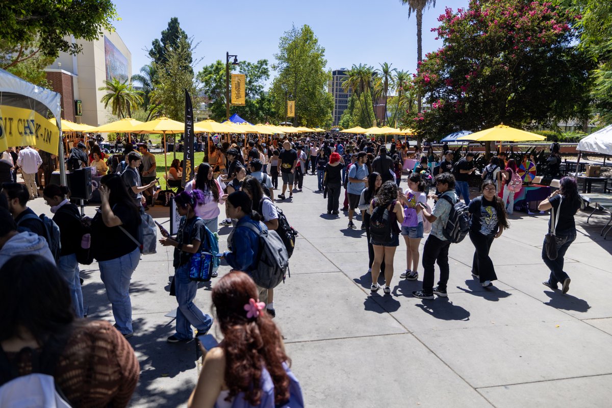 CalStateLA's tweet photo. Students explored opportunities to connect with student organizations, campus departments and resources at the Involvement Fair!

Whether you’re looking to find your community, try something new or get more involved on campus, there’s a place for you at #CalStateLA. 🦅 https://t.co/NKRNERMzZu