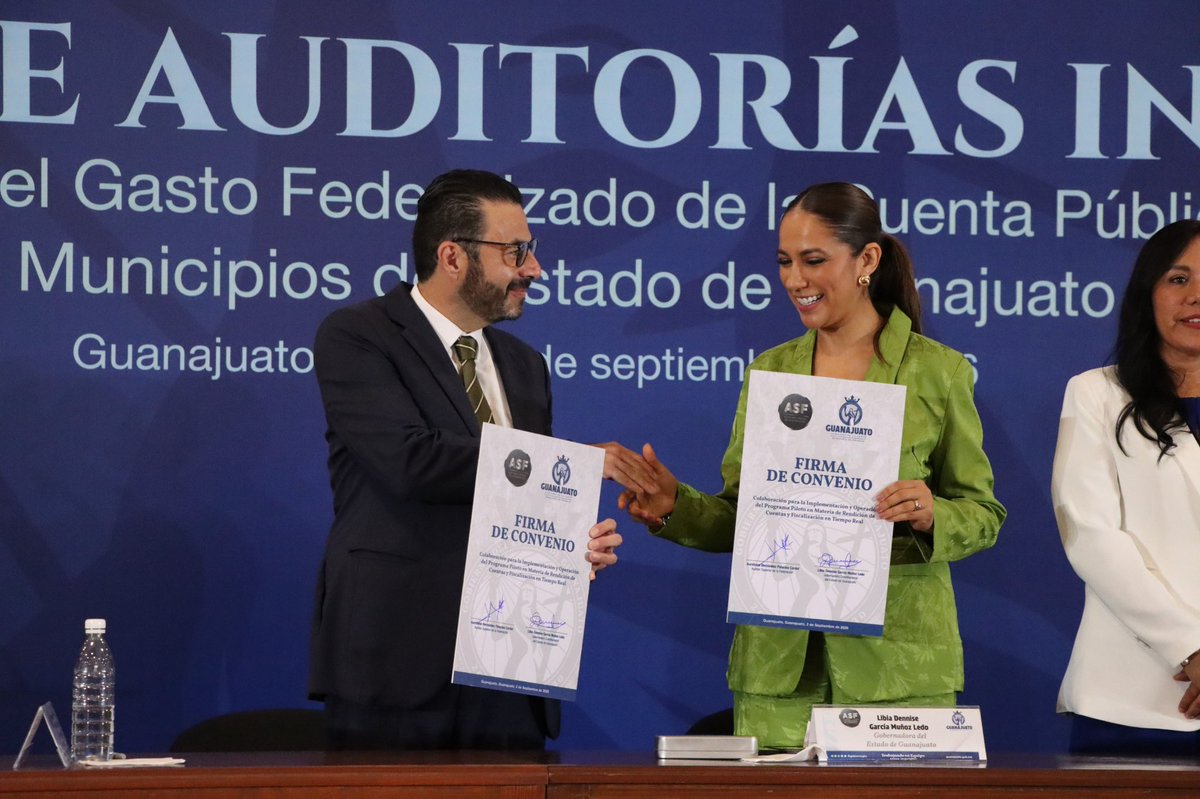 finanzasgente's tweet photo. Para dar certeza de que los recursos federales llegan a donde más se necesitan, bajo el liderazgo de @LibiaDennise reafirmamos la colaboración con la @ASF_Mexico @Aureliano_HPC para una fiscalización oportuna y mayor rendición de cuentas.

Cuentas claras, finanzas sanas. https://t.co/pUIkdr2zy2