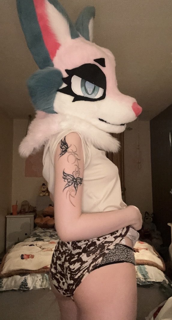 Lattedeers's tweet photo. This acc is still tame but of course I’m still a Murrsuiter 🫪🥱 BOOTY
#murrsuiter https://t.co/CmhFPrwWo6