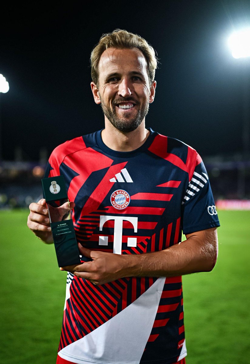 iMiaSanMia's tweet photo. 🏆 Harry Kane with his Player of the Match award https://t.co/XnuM39UKvc