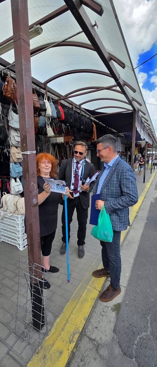 TIndyka's tweet photo. 🇵🇱❤️ Warszawa wspiera Kraków! ❤️🇵🇱

Dziś wspólne działanie  Korony Warszawa oraz Korony Warszawa „Wianuszek” wspierają kolegów z Krakowa i aktywnie włączają się w zbiórkę podpisów poparcia dla Michała Klimka, kandydata Konfederacji Korony Polskiej na Prezydenta Krakowa. 🇵🇱

🤝 Wspólnie działamy, wspólnie budujemy siłę Korony i pokazujemy, że możemy liczyć na siebie niezależnie od tego, w którym mieście działamy!

Dziękuję za wyjątkowy i pełny działania czas
Agnieszce  Kaczmarczyk
Ewie Wielgo, 
Władysław Bołoz, 
Konrad Kaczmarczyk, 
 oraz wszystkich osób, które od samego rana wspierają Koronę Kraków! 🇵🇱❤️

Warszawa jest z Wami! Razem możemy więcej! 💪🇵🇱

#KoronaKraków #KoronaWarszawa #KoronaWarszawaWianuszek #KonfederacjaKoronyPolskiej, #GrzegorzBraun
#tomaszindyka
#OdzyskajmyNiepodległość