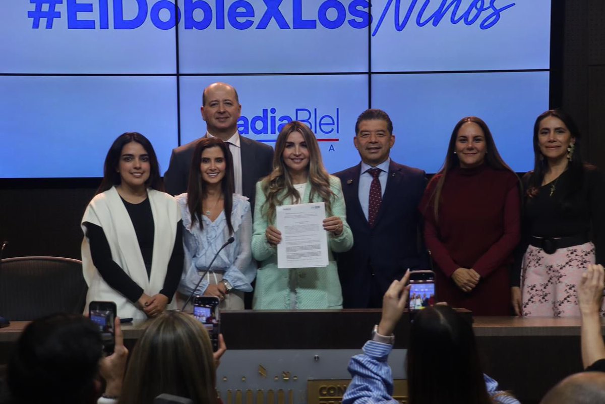 nadiablel's tweet photo. Junto a la bancada del @soyconservador radicamos el proyecto de acto legislativo que permitirá, excepcionalmente, penas de hasta 100 años para los delitos más graves cometidos contra nuestros niños.

Cuando un crimen deja un daño irreparable en un niño y marca para siempre a una familia, la respuesta de la justicia no puede ser indiferente. Debe ser contundente  y proporcional a la gravedad del delito. 

La vida, la dignidad y la integridad de nuestros niños debe estar por encima de cualquier consideración. 

Por eso, pedimos el #DobleXLosNiños