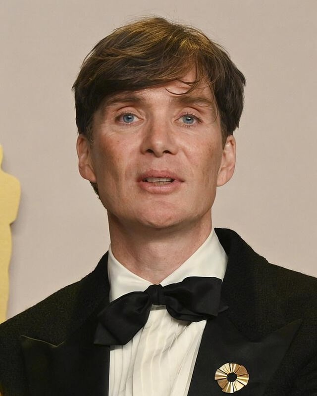 bellewallis13's tweet photo. Cillian Murphy, winner of the Best Actor in a Leading Role award for 'Oppenheimer' poses in the press room during the 96th Annual Academy Awards https://t.co/4Xc6gPiHkK