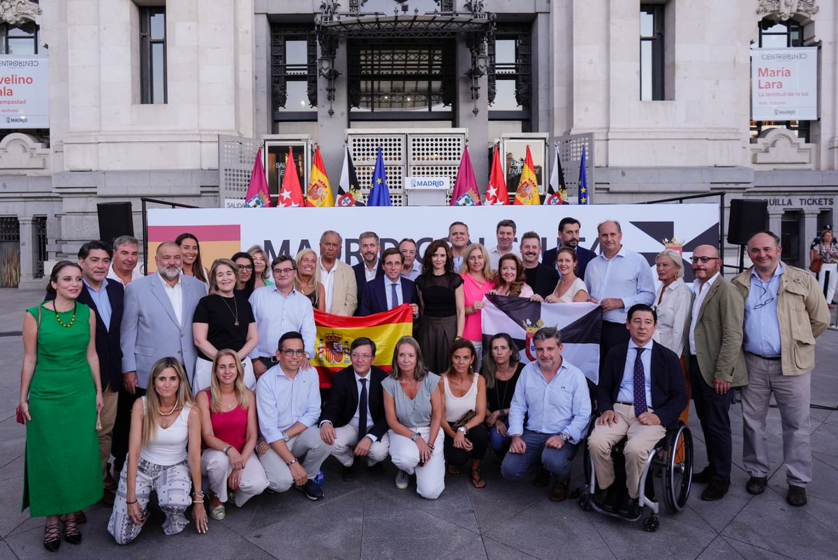 albertogonzdiaz's tweet photo. #MadridconCeuta #CeutaNoEstáSola #CeutaEsEspaña 
#sanchezdimisión 
@AlmeidaPP_ 
@IdiazAyuso 
@NunezFeijoo 
@ppmadrid 
@GrupoPPMadrid 
@ppopular 
@SerranoAlfonso 
@j_asanchez 
@anamillanpp https://t.co/gyYsLz9dLn